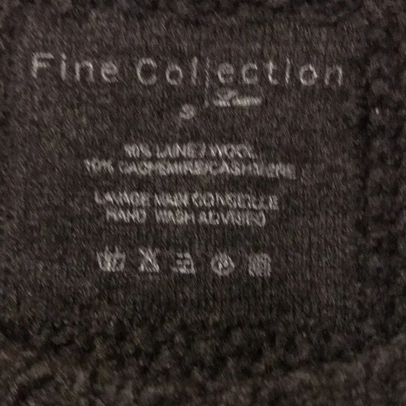 Sweater - Picture 5 of 7